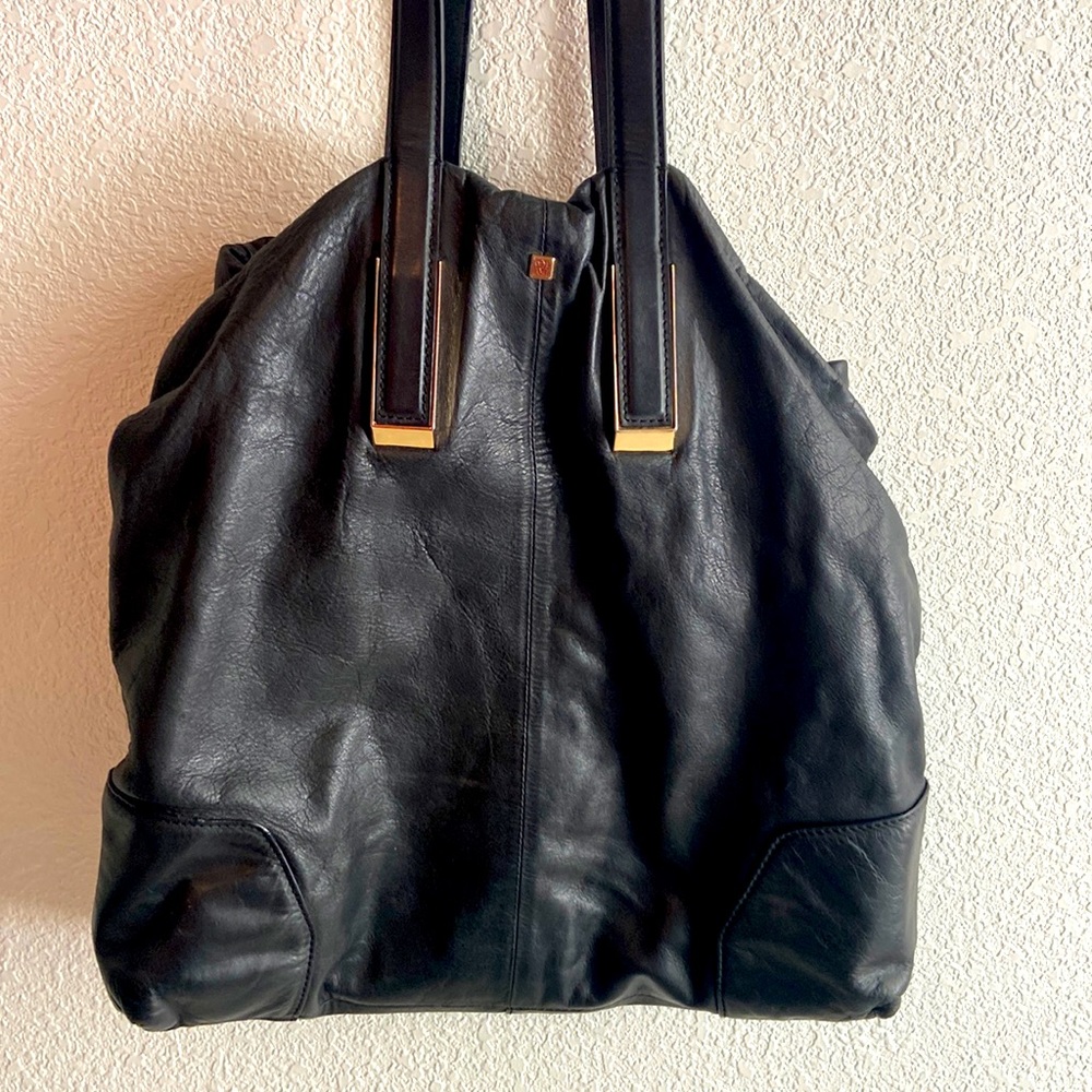 Pour La Victoire Leather Bag